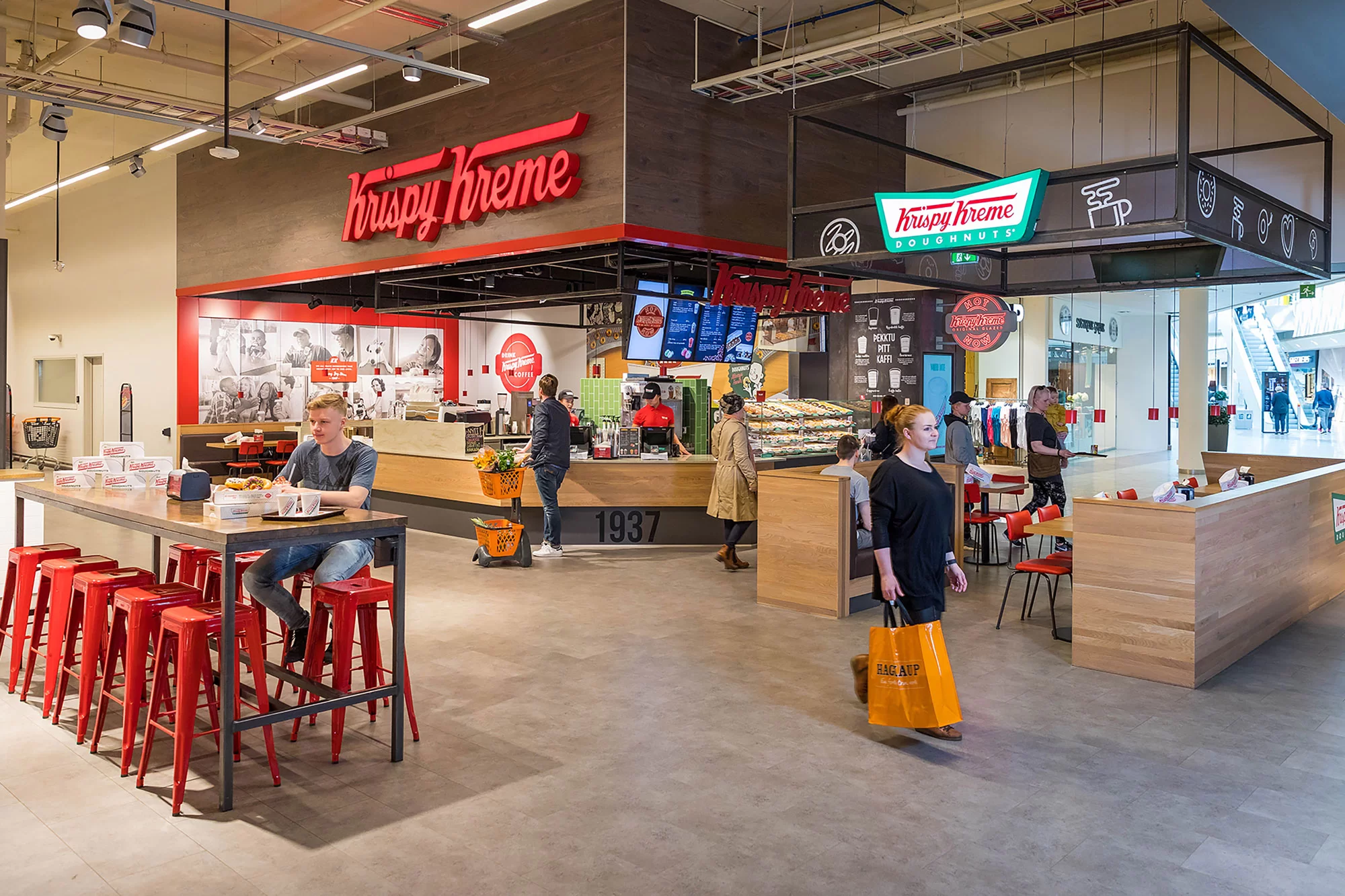 Hagkaup: Happy shopping