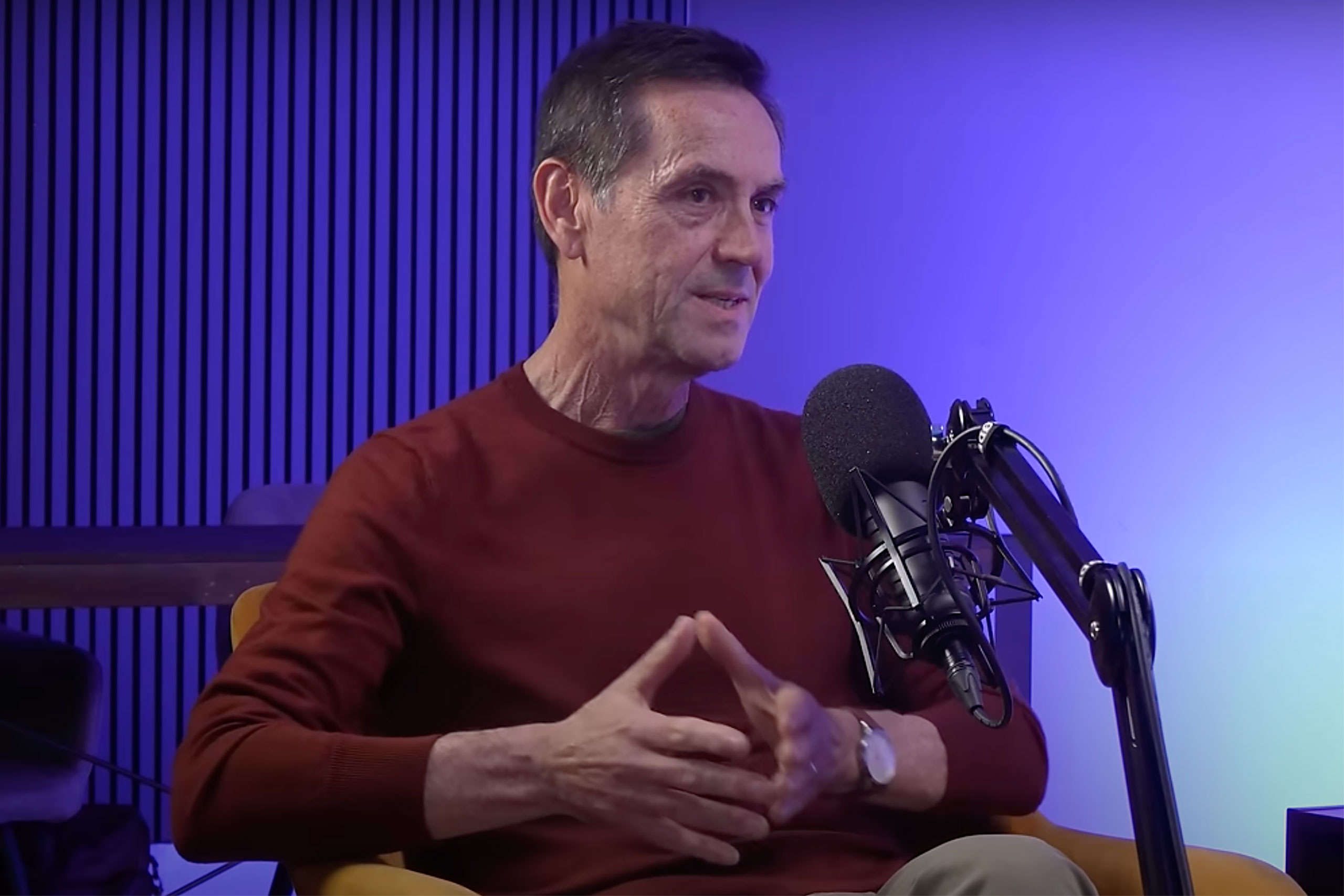 CX-insider Podcast - Michael Heanue on finance brands